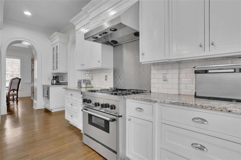 4084 Peachtree Dunwoody Road NE