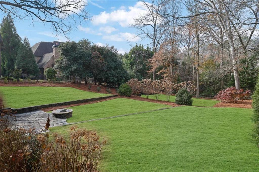 4084 Peachtree Dunwoody Road NE