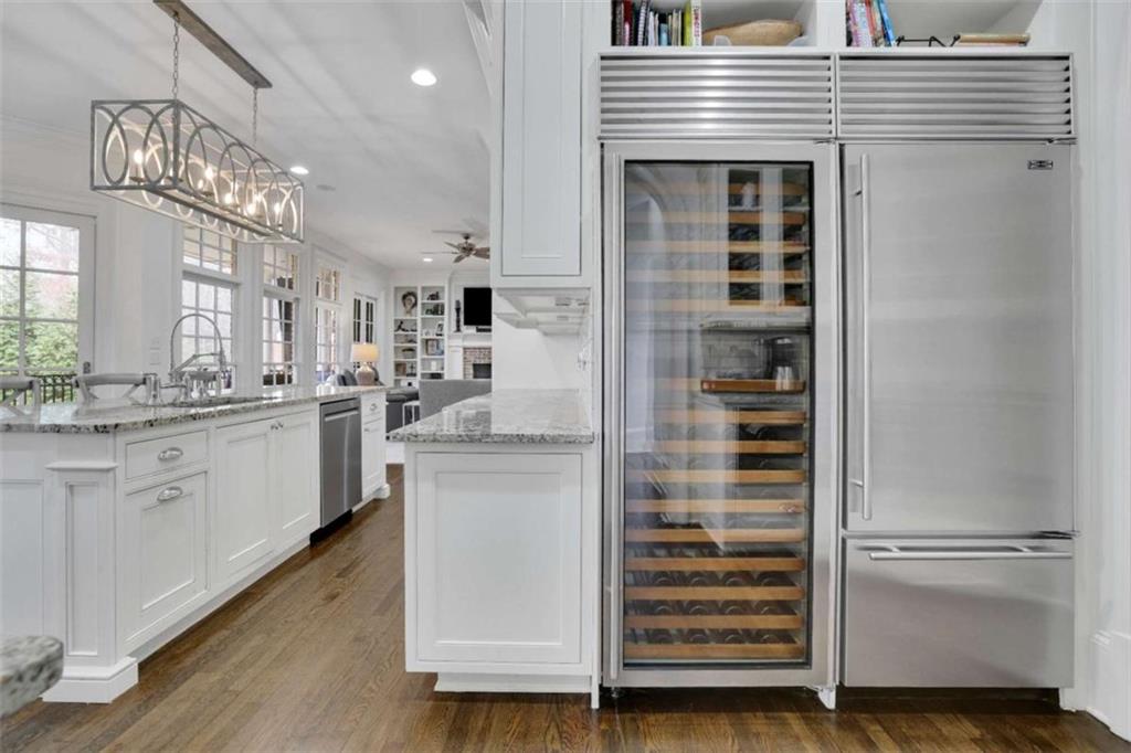 4084 Peachtree Dunwoody Road NE