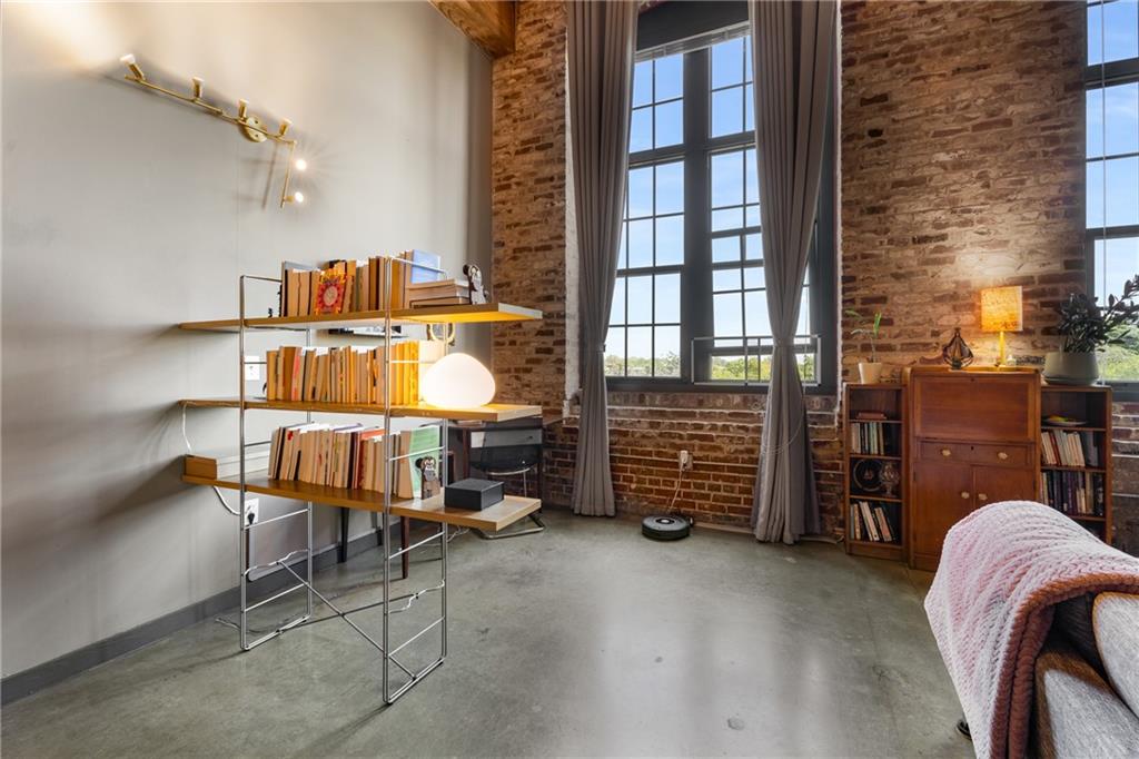 170 Boulevard SE Unit H405