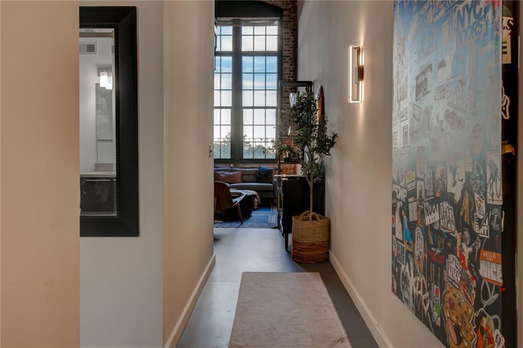 170 Boulevard SE Unit E404