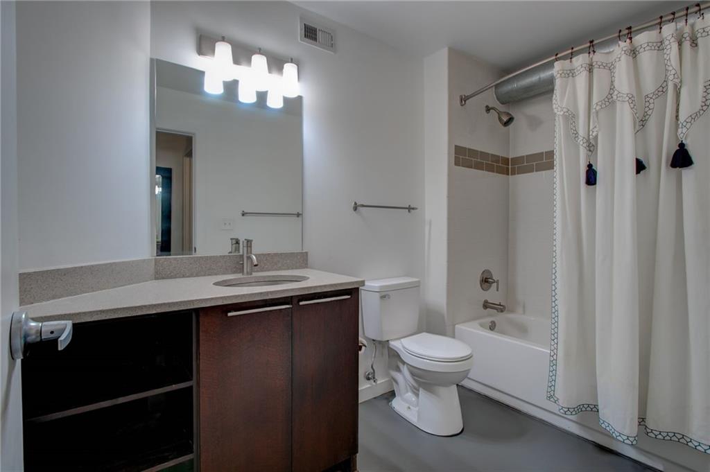 170 Boulevard SE Unit E404