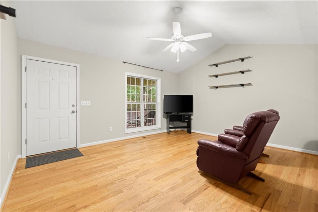 105 Holcomb Road
