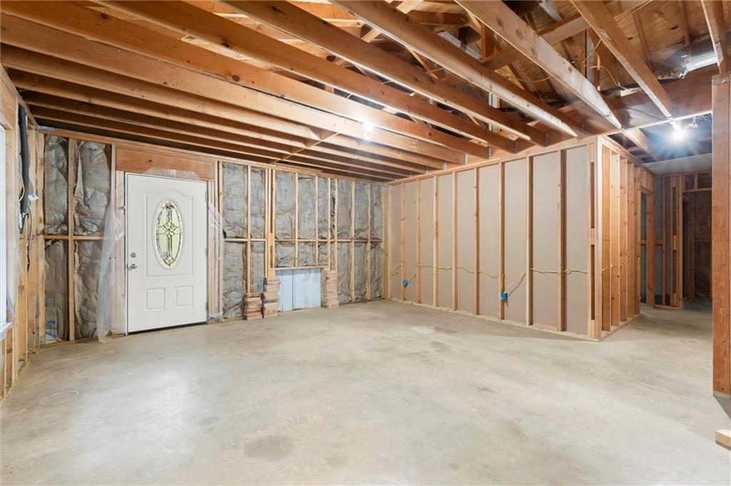 105 Holcomb Road
