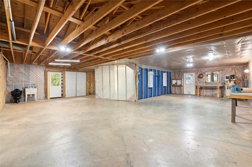 105 Holcomb Road