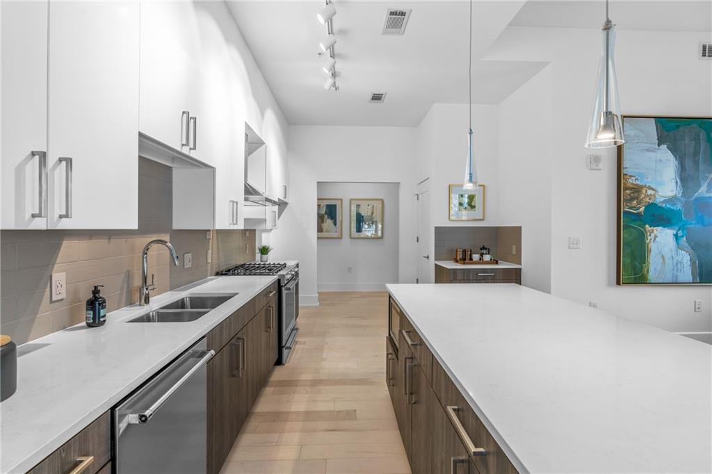 775 Juniper Street NE Unit 103