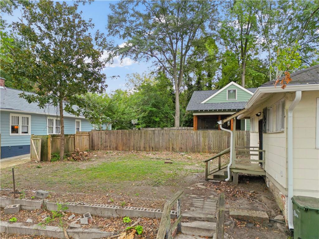 947 White Street SW