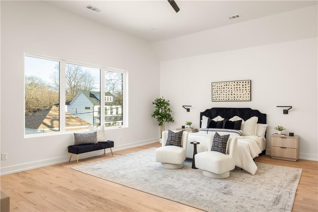 12 Montgomery Street NE