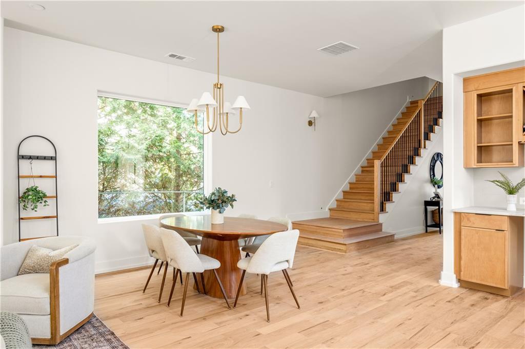 12 Montgomery Street NE