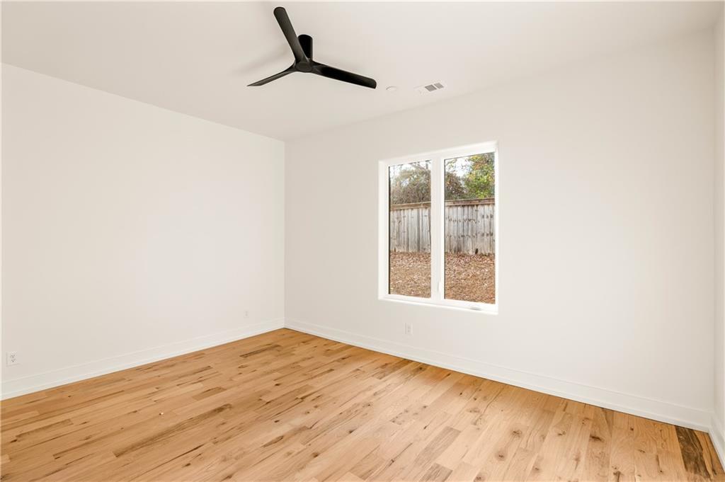 12 Montgomery Street NE