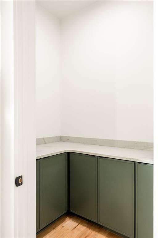 12 Montgomery Street NE