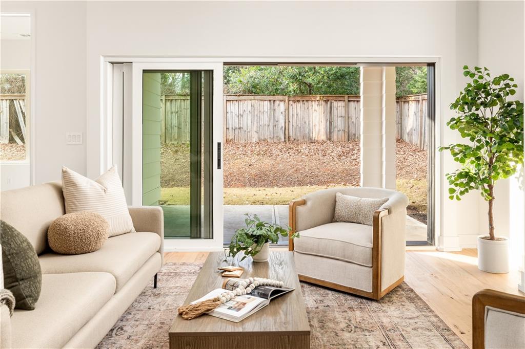 12 Montgomery Street NE