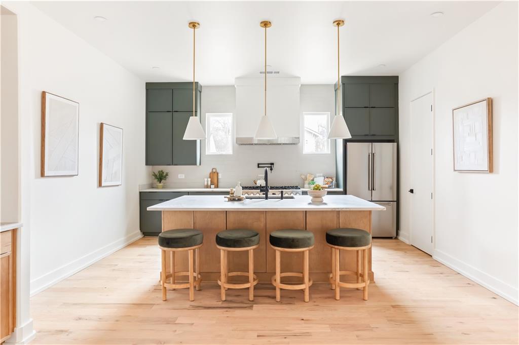 12 Montgomery Street NE