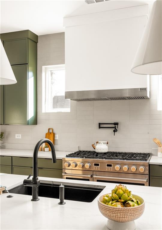 12 Montgomery Street NE