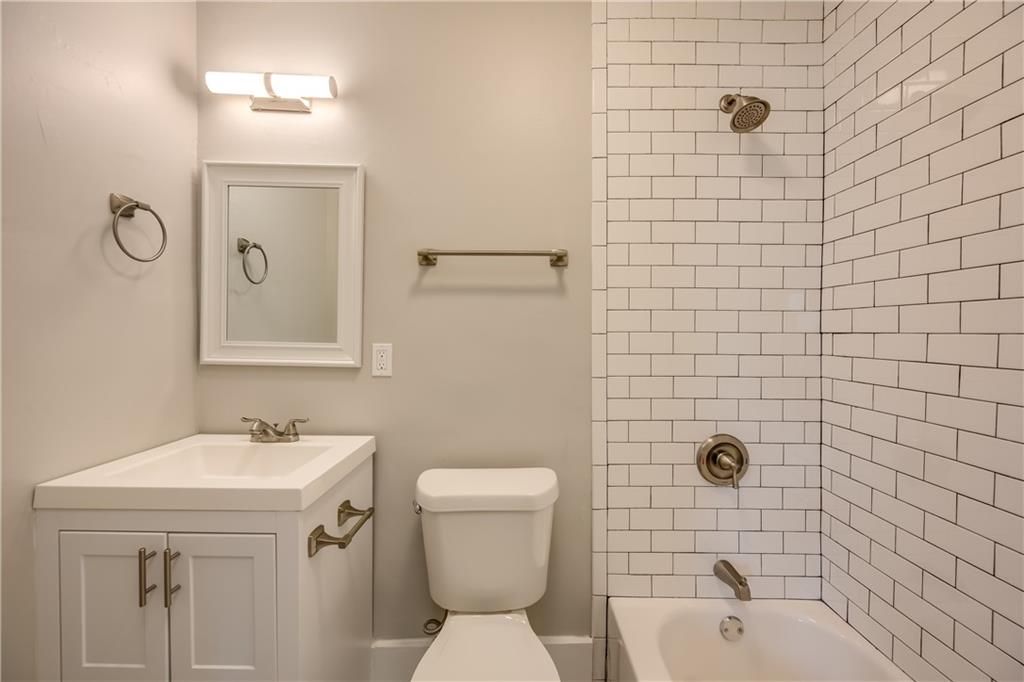 600 Parkway Drive NE Unit 12