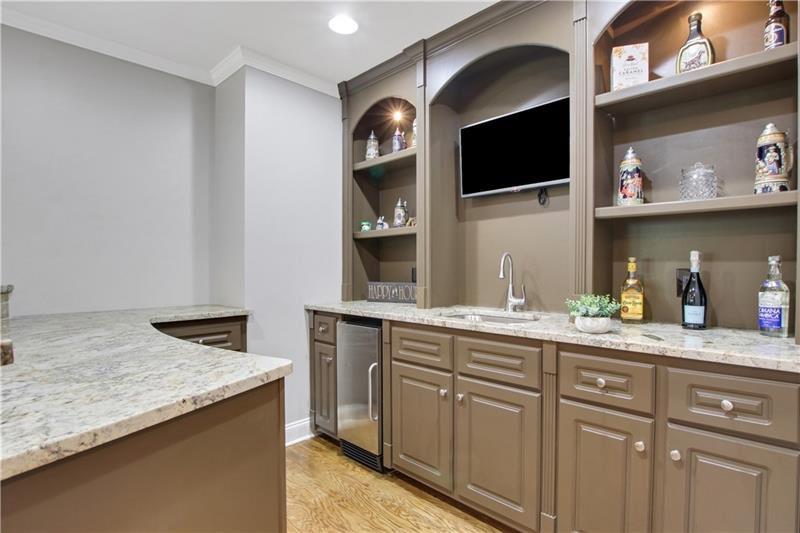 3905 Greenside Court