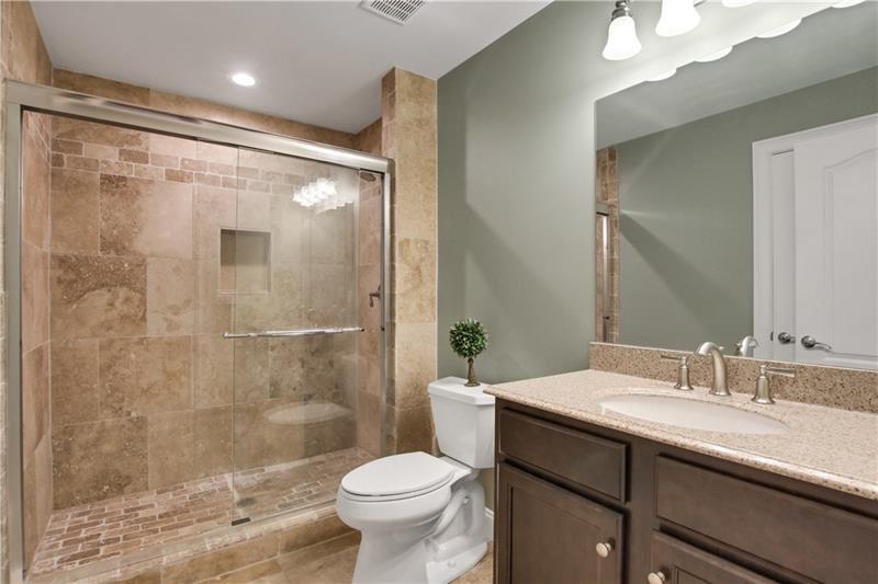 3905 Greenside Court