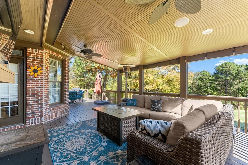3905 Greenside Court