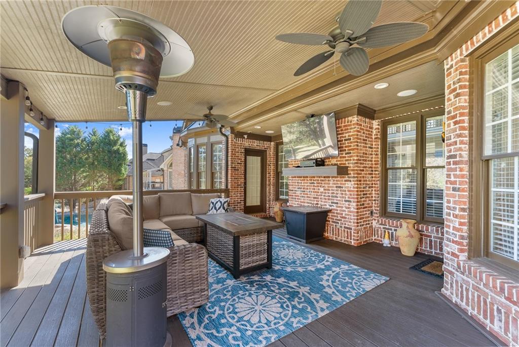 3905 Greenside Court