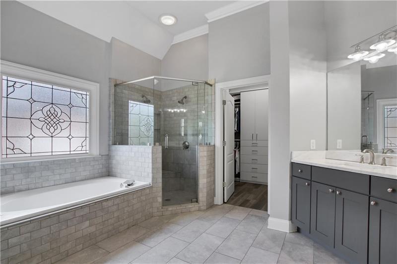 3905 Greenside Court