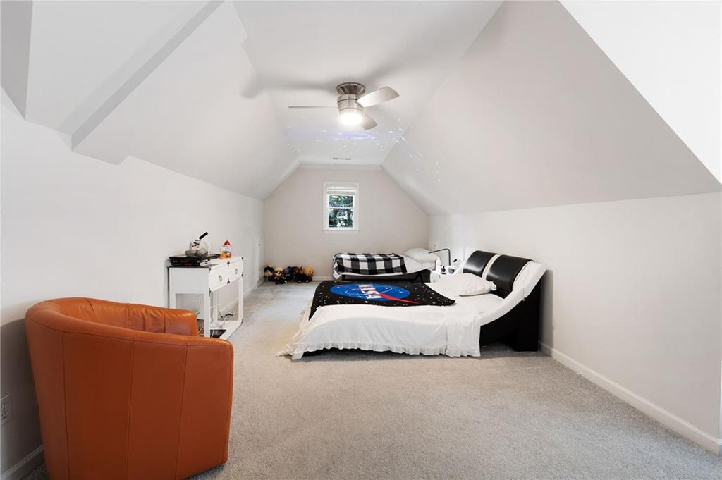 10635 N Edgewater