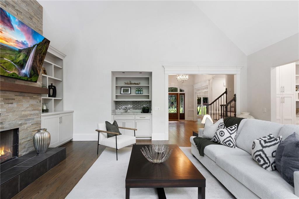 10635 N Edgewater