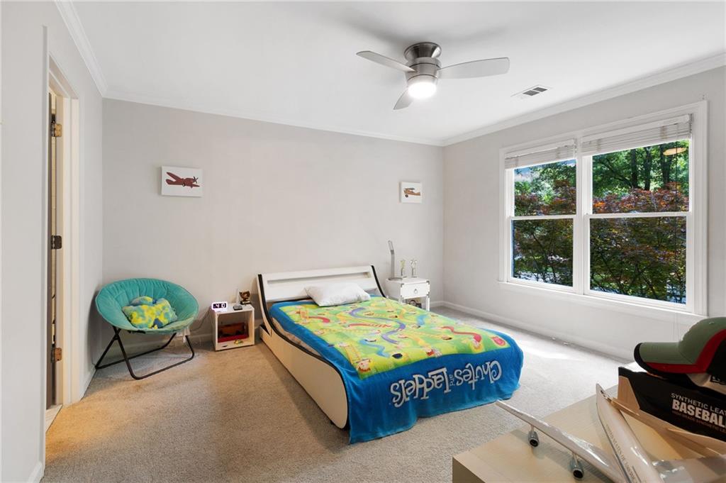 10635 N Edgewater