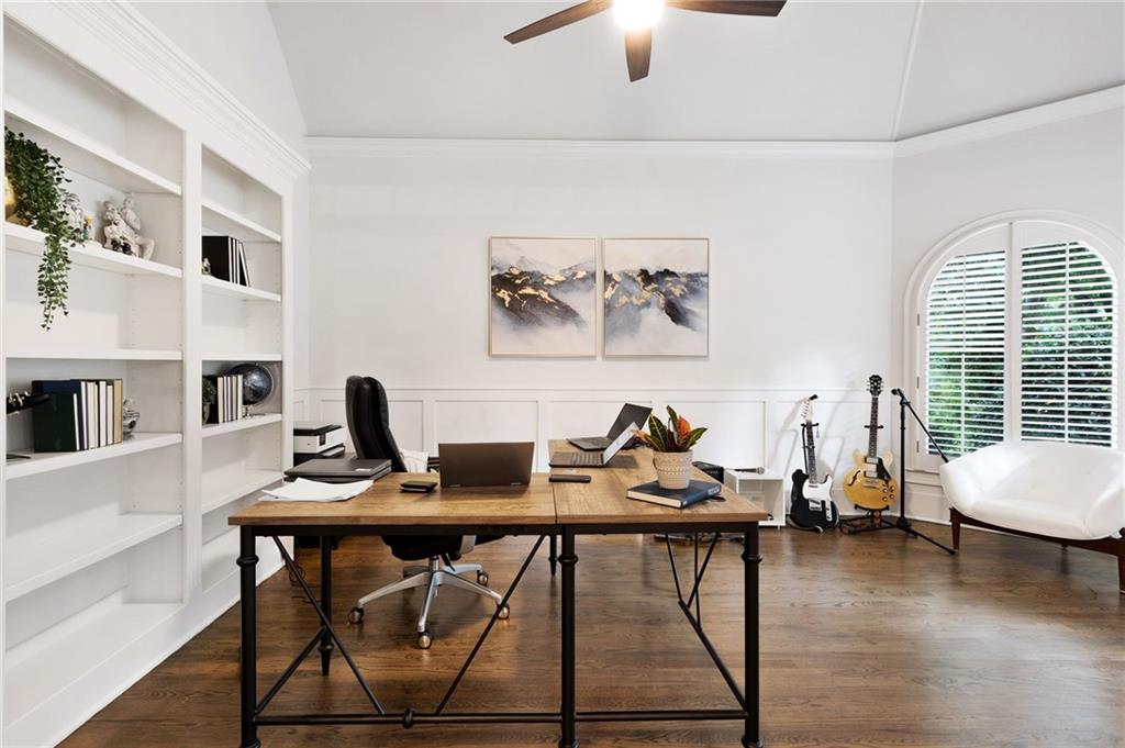10635 N Edgewater
