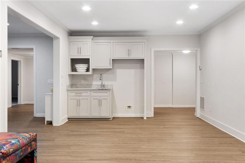 10635 N Edgewater