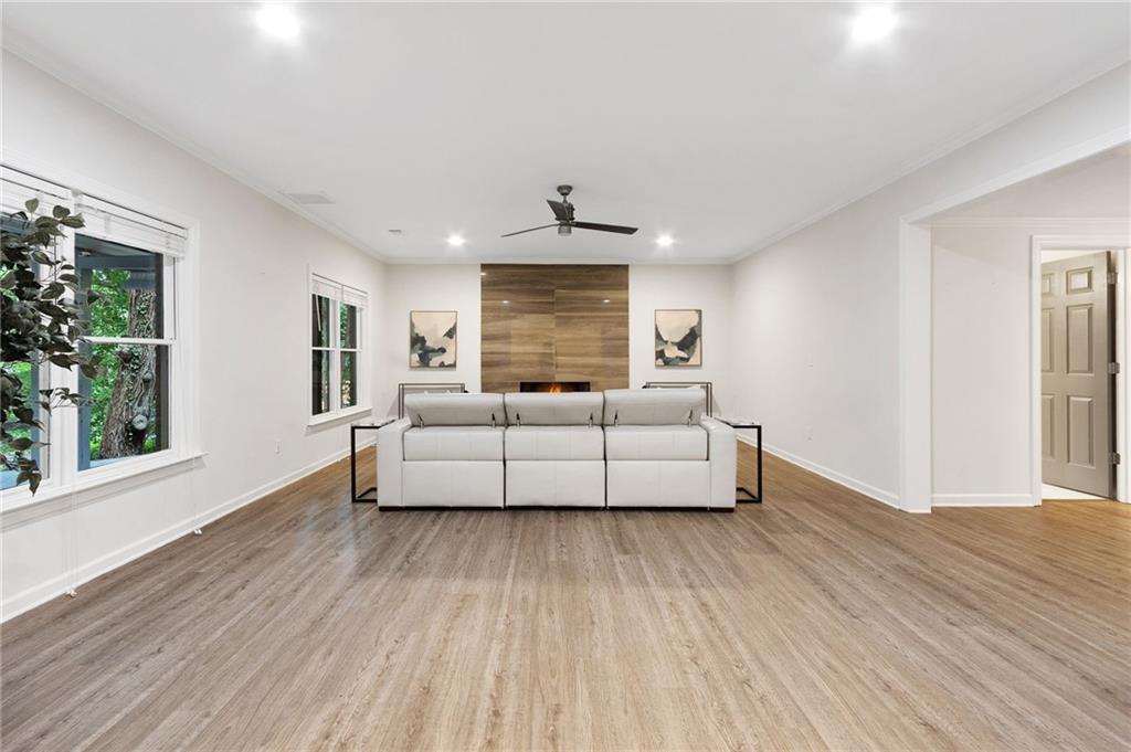 10635 N Edgewater