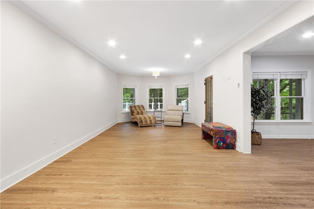 10635 N Edgewater