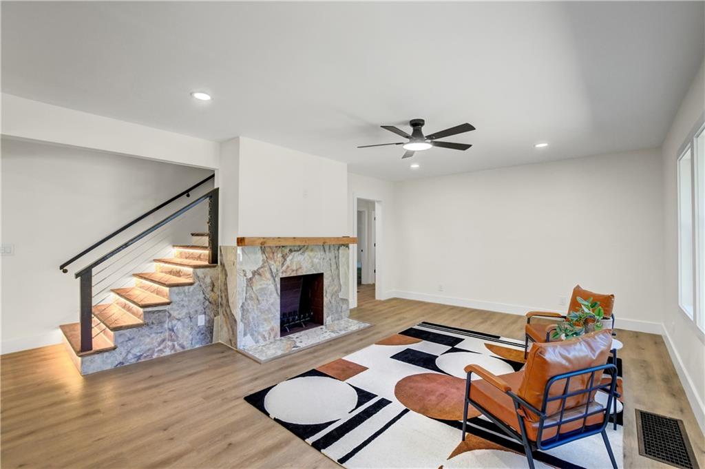 458 Shannon Drive SW