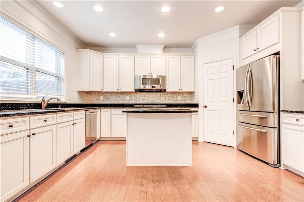 3304 Ferncliff Court