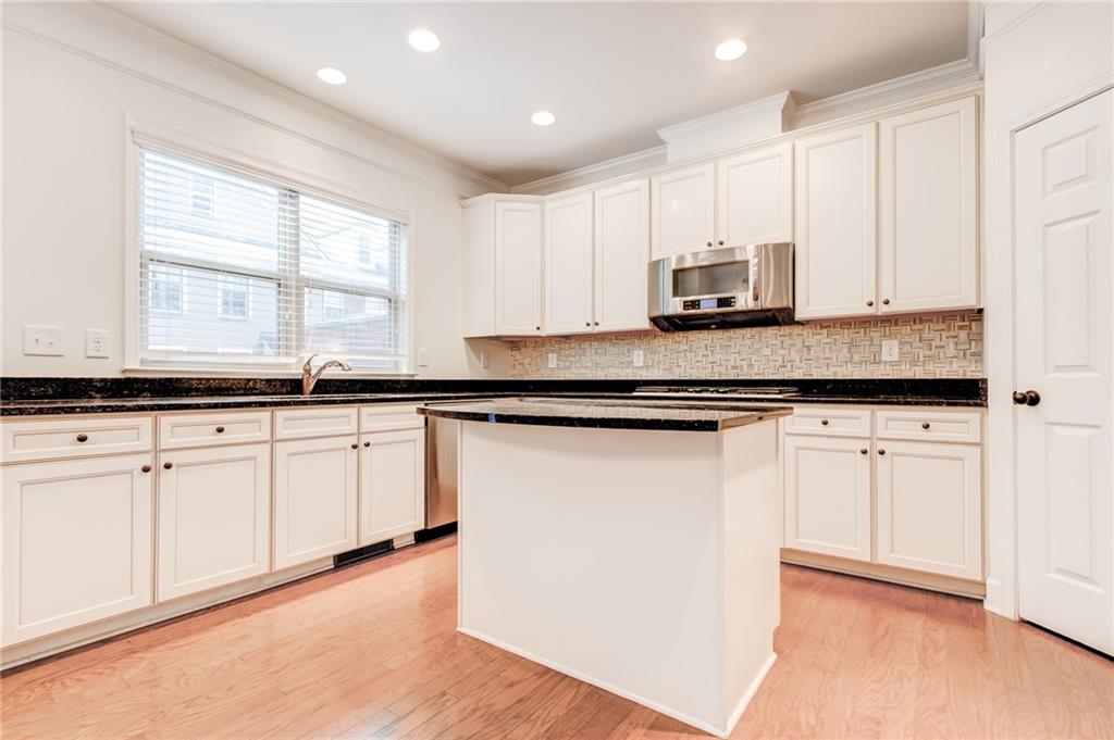 3304 Ferncliff Court