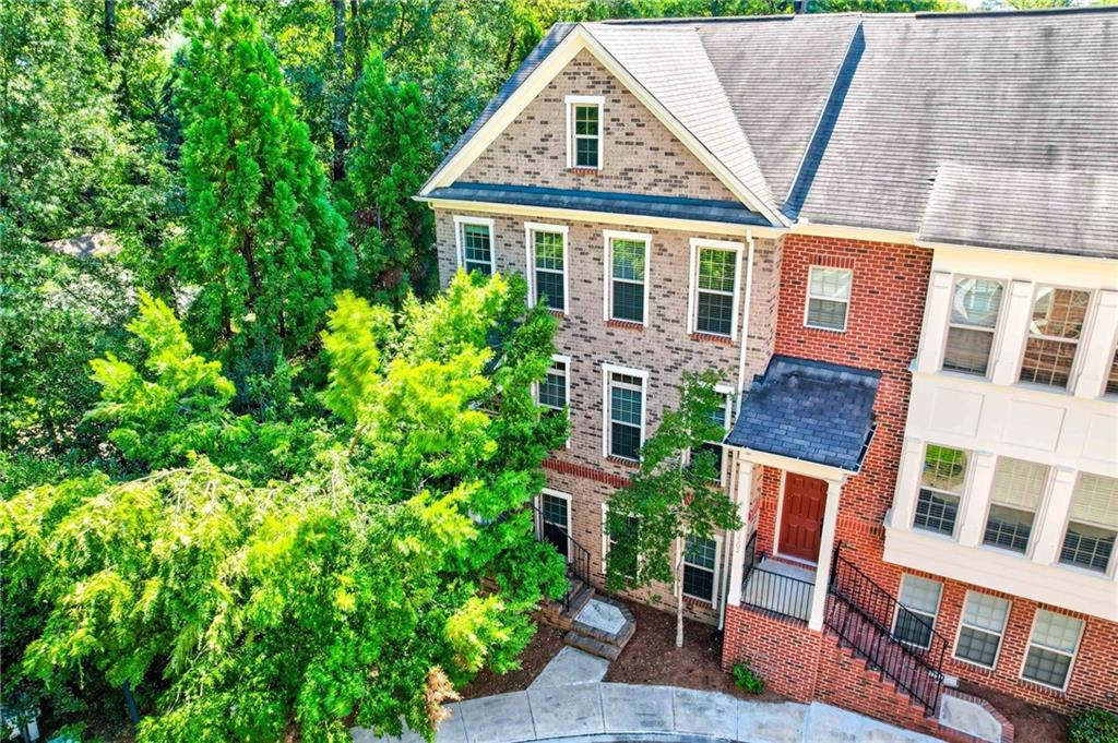 3304 Ferncliff Court