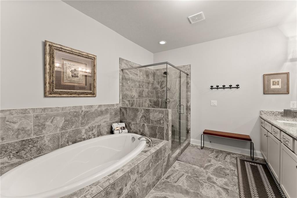 2536 Skyland Drive NE