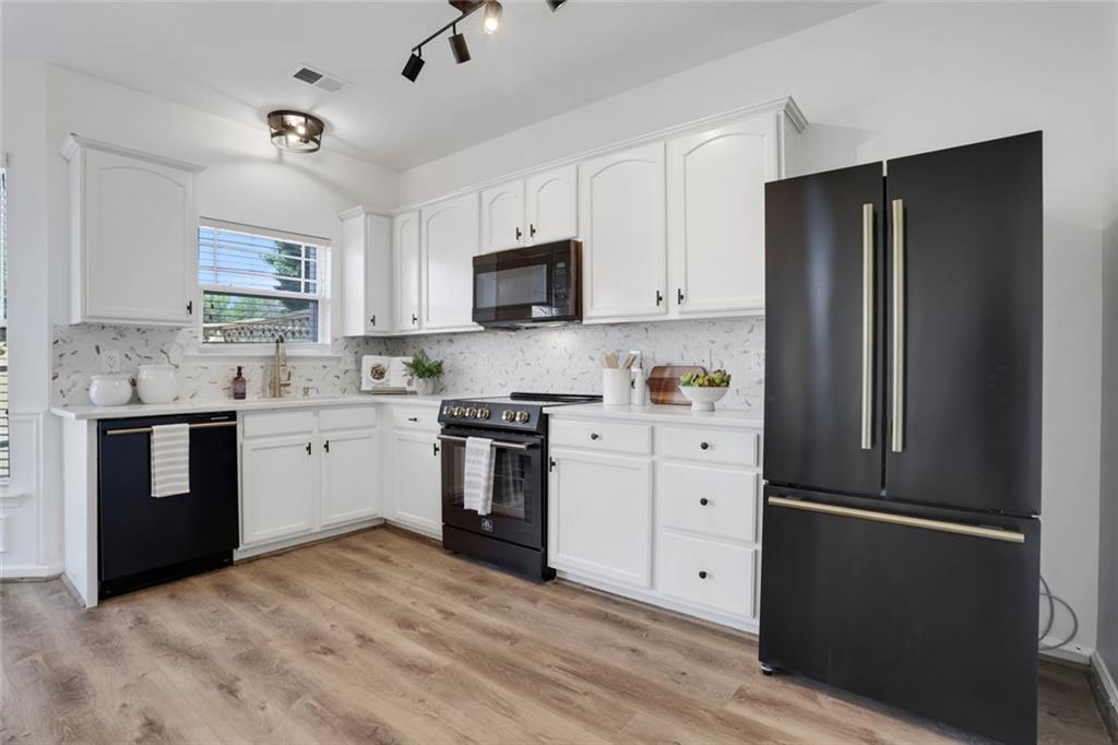 3552 Clear Creek Crossing NW