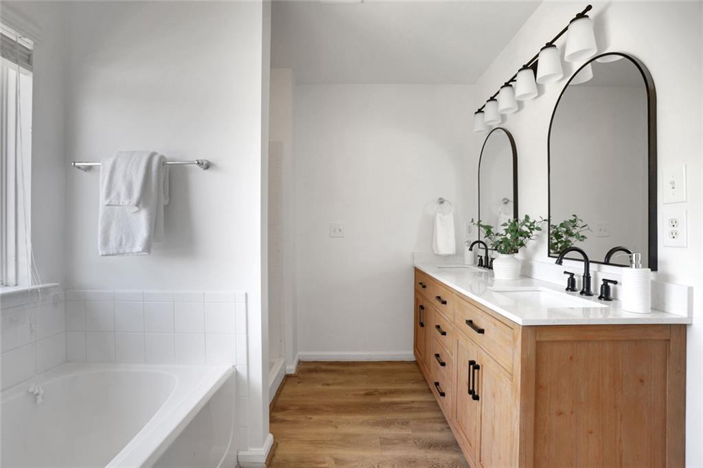 3552 Clear Creek Crossing NW