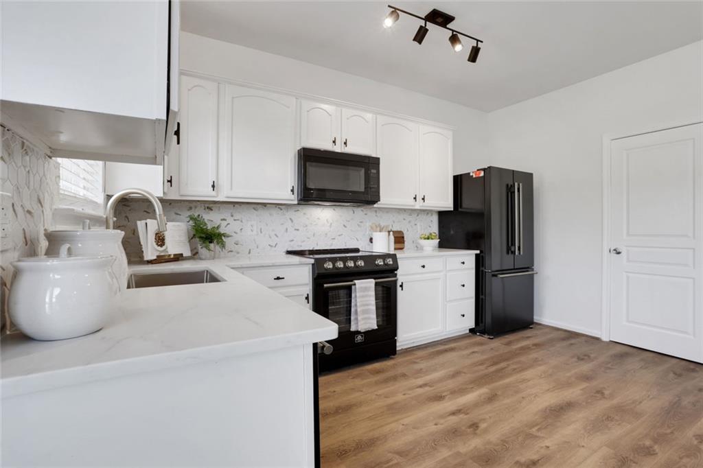 3552 Clear Creek Crossing NW