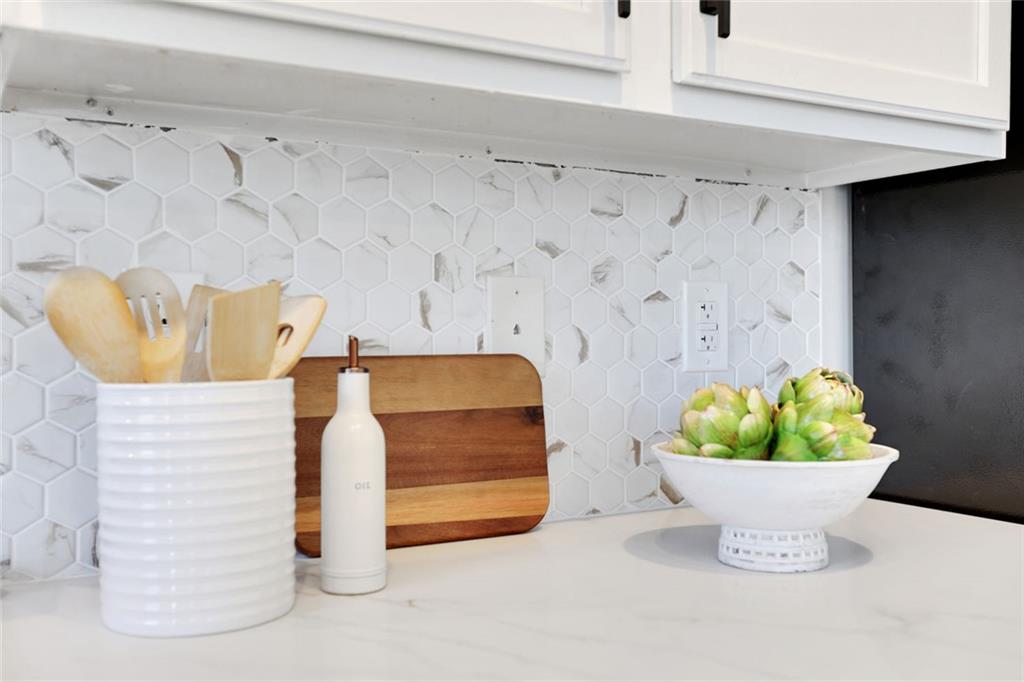 3552 Clear Creek Crossing NW