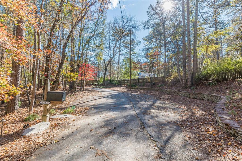 5752 W PHILLIPS MILL Road