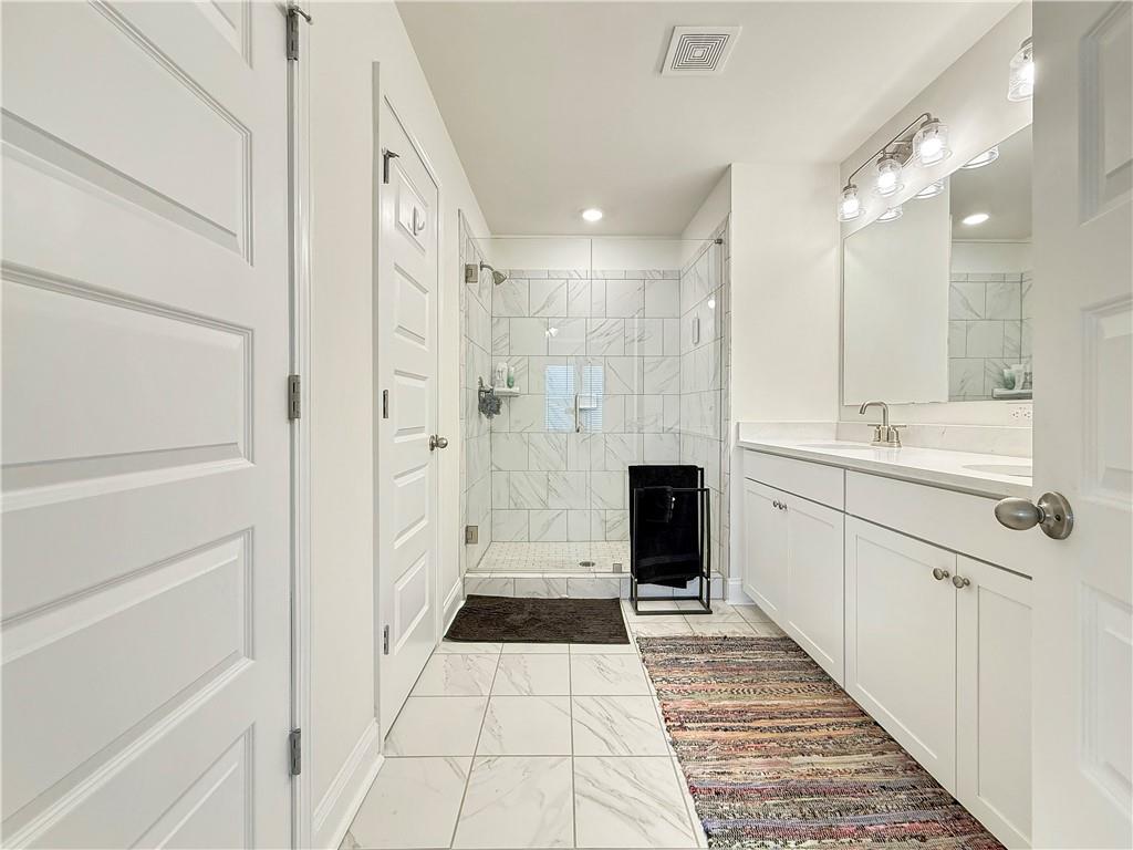 1160 Kendron Lane Unit 16