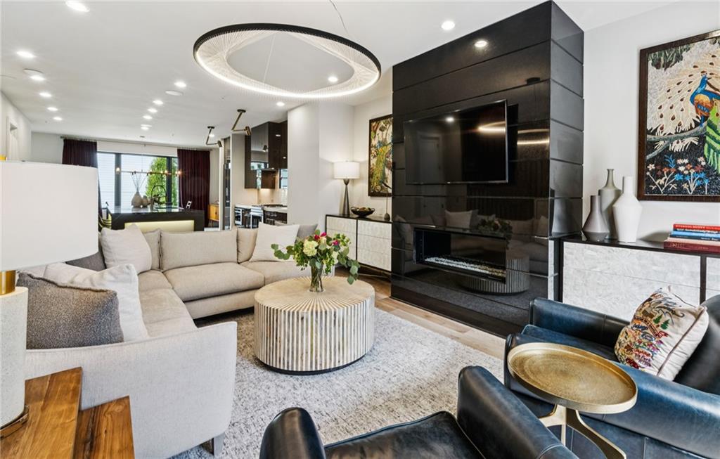 450 Plateau Place NW