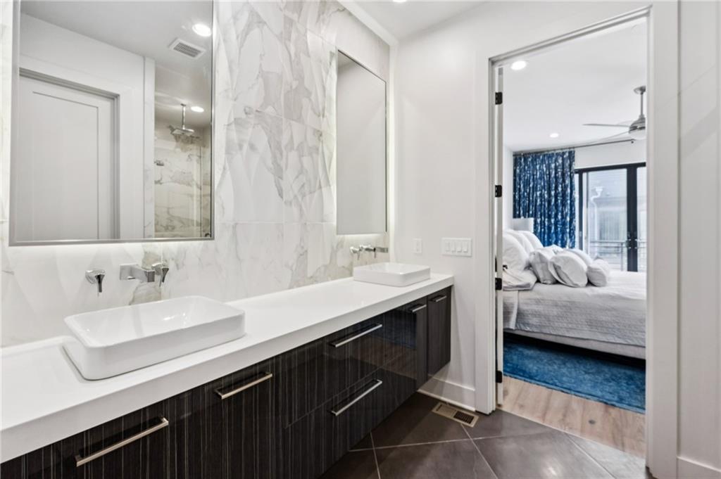 450 Plateau Place NW