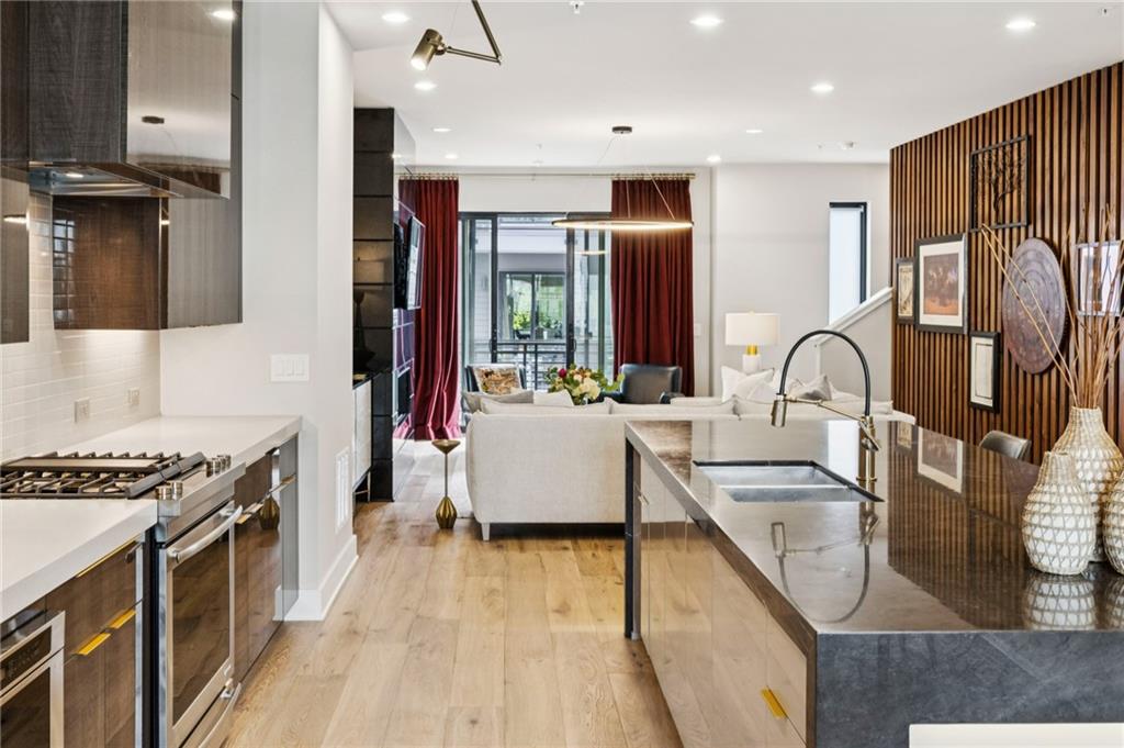 450 Plateau Place NW