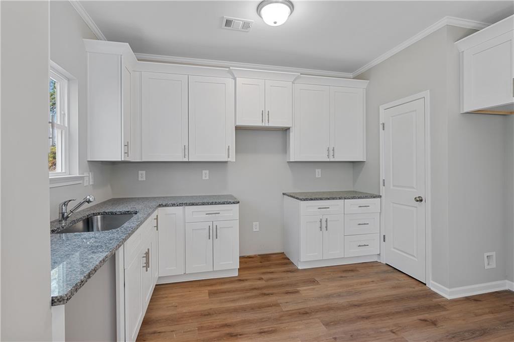 2874 Laurel Ridge Circle