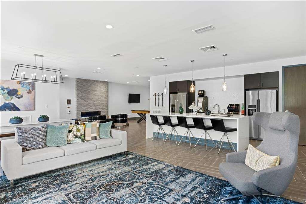 775 Juniper Street NE Unit 327