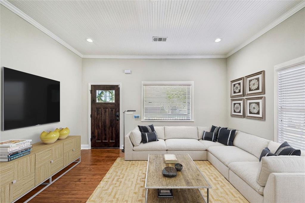 3262 Dogwood Street