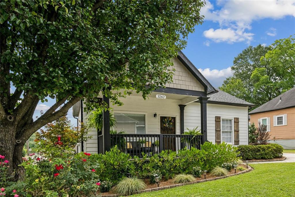 3262 Dogwood Street