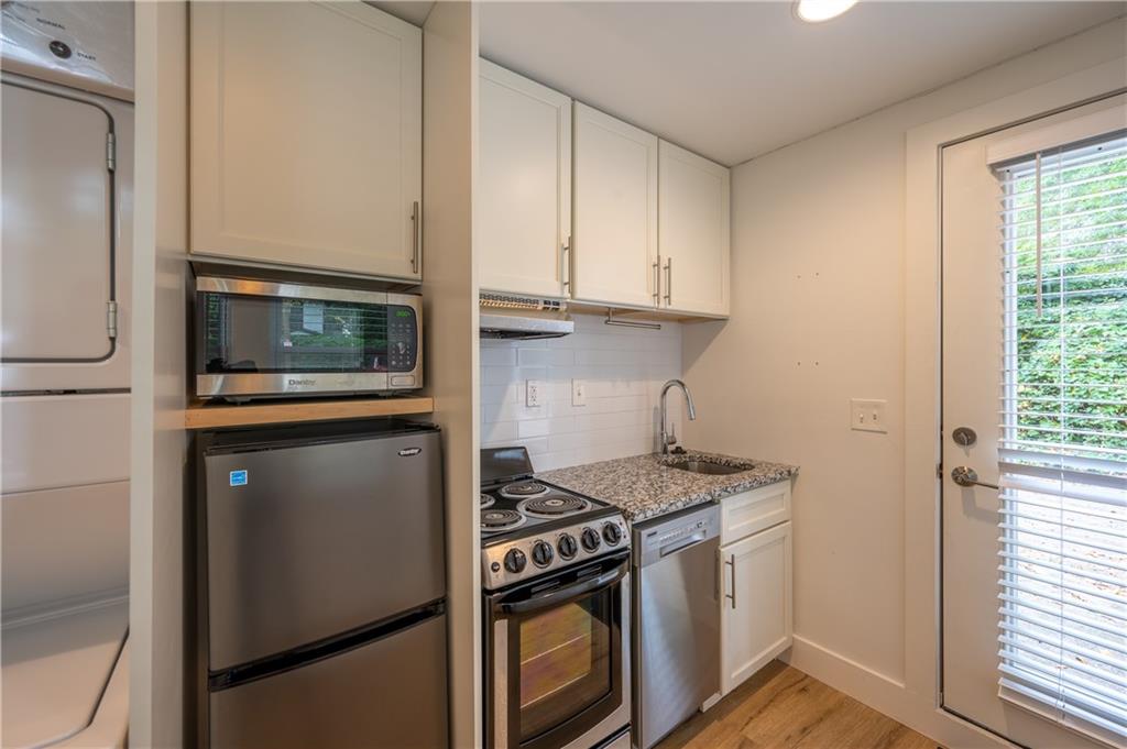1170 Greenwich Street Unit 7